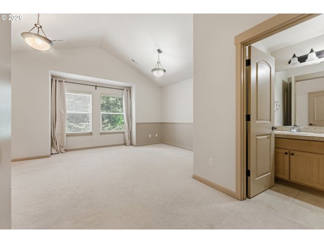1906 Ne 48TH Way, Hillsboro, OR 97124