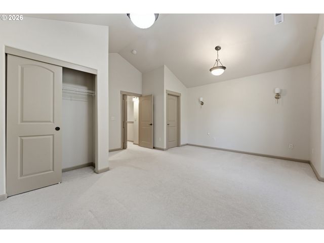 1906 Ne 48TH Way, Hillsboro, OR 97124
