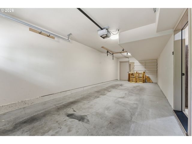 1906 Ne 48TH Way, Hillsboro, OR 97124