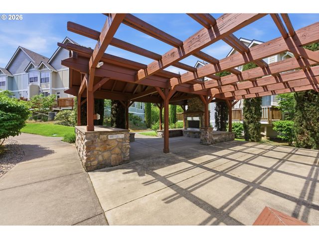 1906 Ne 48TH Way, Hillsboro, OR 97124