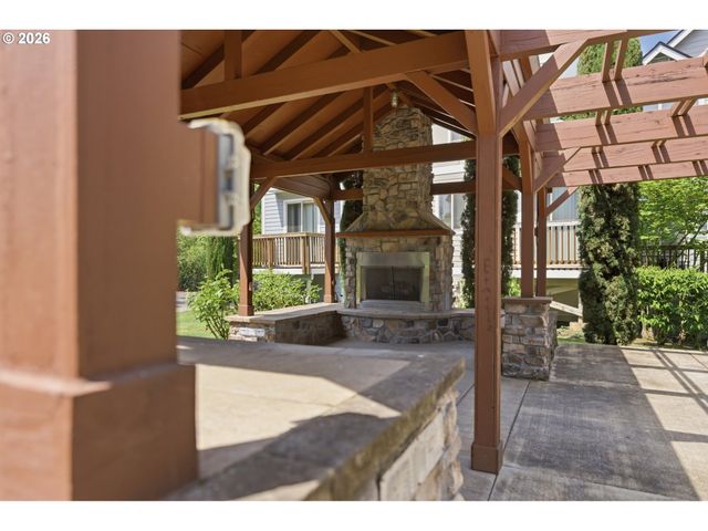 1906 Ne 48TH Way, Hillsboro, OR 97124