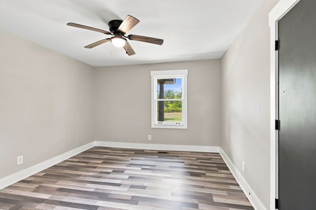 1261 Harrison Rd, Murfreesboro, TN 37128