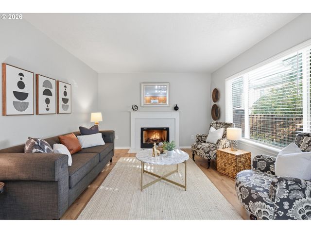 2174 Ne 13TH Ave, Hillsboro, OR 97124