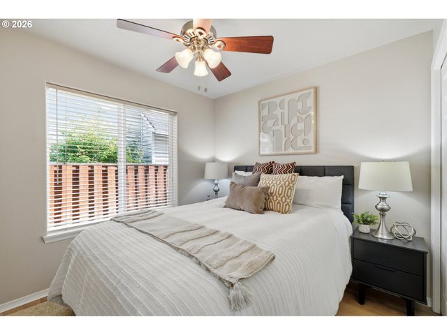 2174 Ne 13TH Ave, Hillsboro, OR 97124