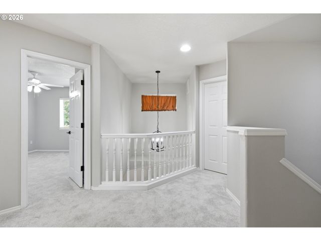 2174 Ne 13TH Ave, Hillsboro, OR 97124