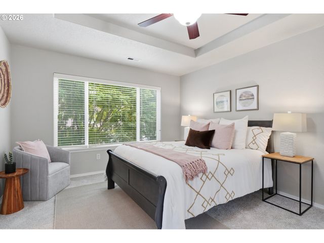 2174 Ne 13TH Ave, Hillsboro, OR 97124