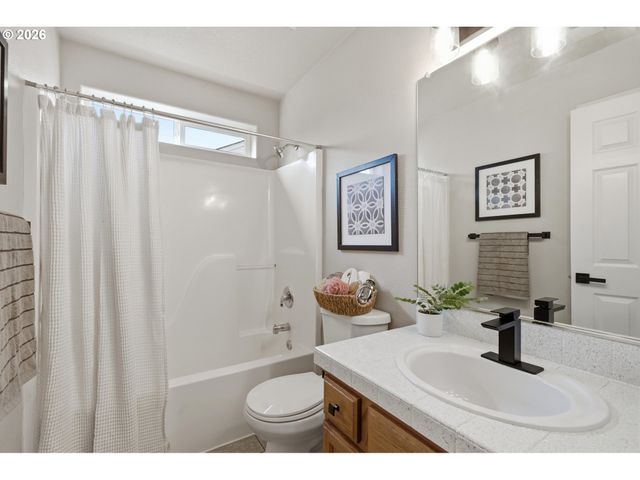 2174 Ne 13TH Ave, Hillsboro, OR 97124