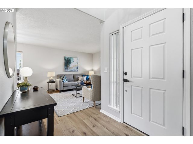 2174 Ne 13TH Ave, Hillsboro, OR 97124