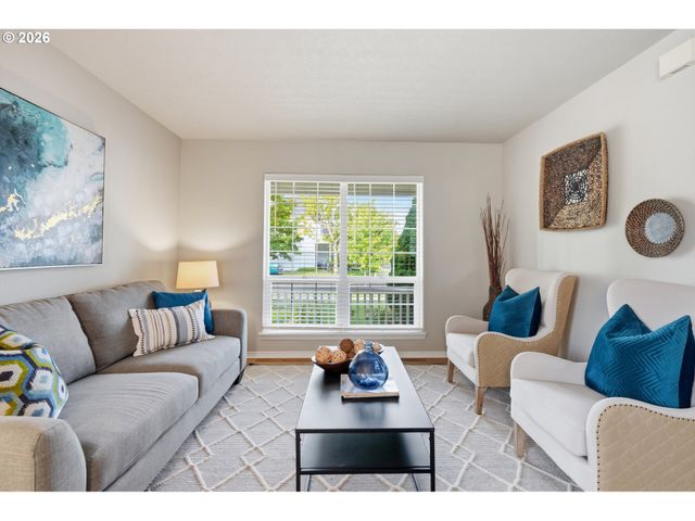 2174 Ne 13TH Ave, Hillsboro, OR 97124