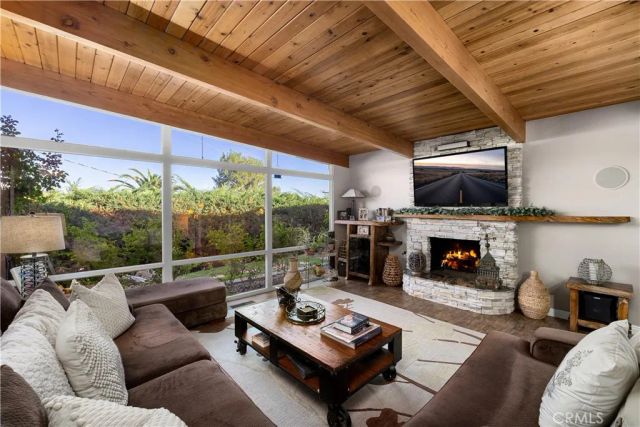 1107 Sandhurst Lane, La Verne, CA 91750