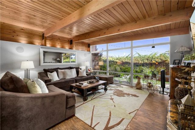 1107 Sandhurst Lane, La Verne, CA 91750