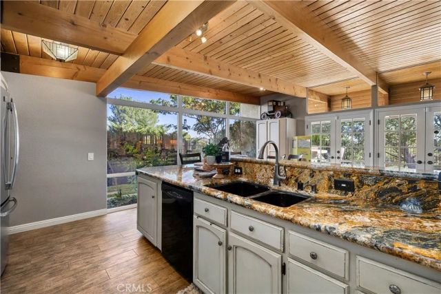 1107 Sandhurst Lane, La Verne, CA 91750
