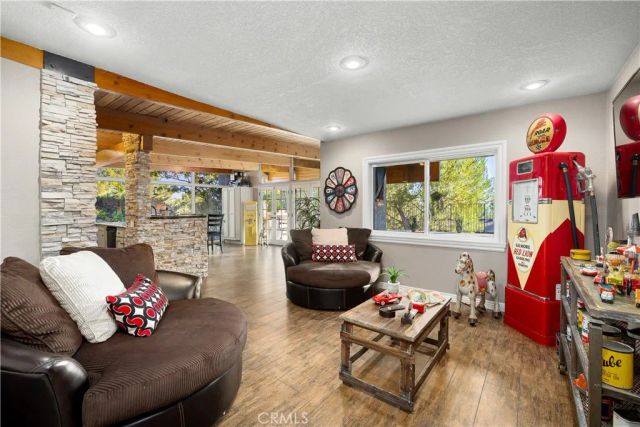 1107 Sandhurst Lane, La Verne, CA 91750