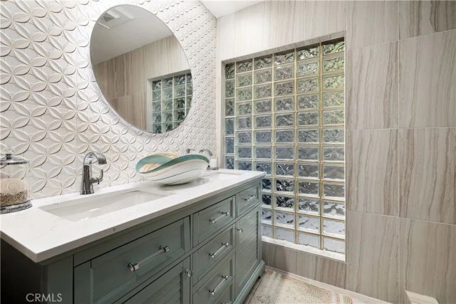 1107 Sandhurst Lane, La Verne, CA 91750
