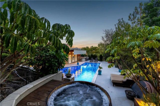 1107 Sandhurst Lane, La Verne, CA 91750