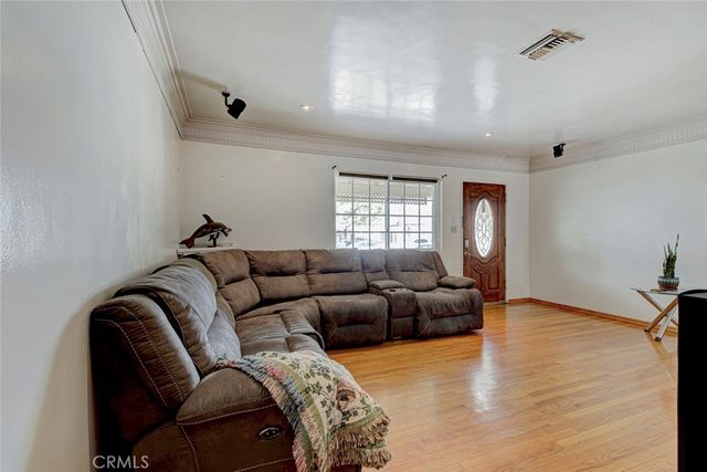 7920 Riverton Avenue, Sun Valley, CA 91352
