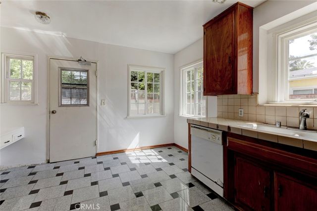 7920 Riverton Avenue, Sun Valley, CA 91352