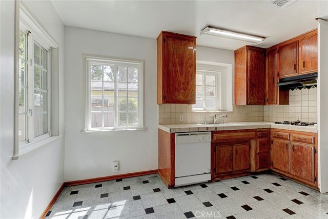 7920 Riverton Avenue, Sun Valley, CA 91352