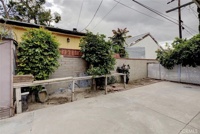 7920 Riverton Avenue, Sun Valley, CA 91352