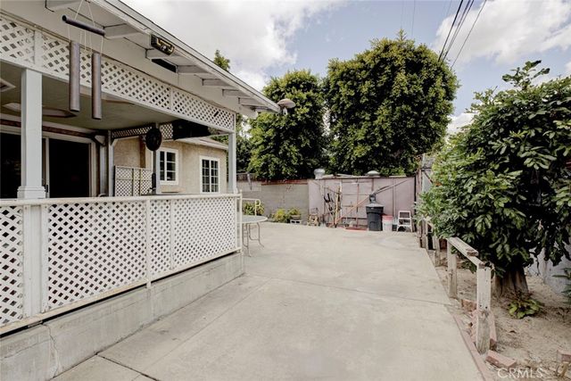7920 Riverton Avenue, Sun Valley, CA 91352