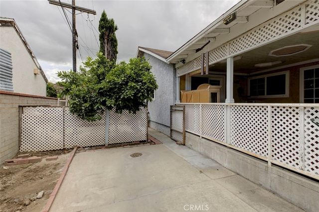 7920 Riverton Avenue, Sun Valley, CA 91352