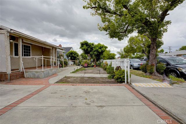 7920 Riverton Avenue, Sun Valley, CA 91352