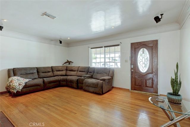 7920 Riverton Avenue, Sun Valley, CA 91352