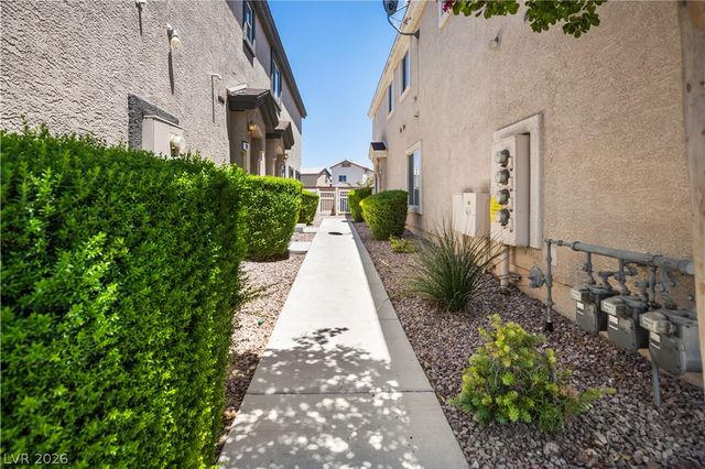 4616 Snake Eyes Street 102, Las Vegas, NV 89122
