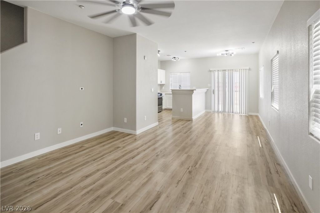 4616 Snake Eyes Street 102, Las Vegas, NV 89122 — photo 4