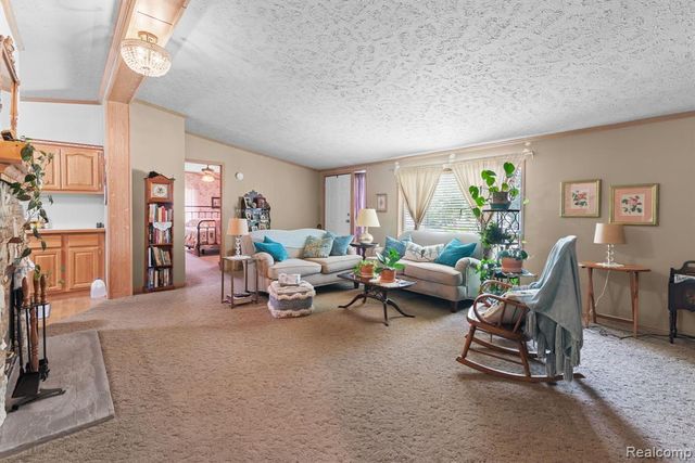 327 Basket Branch, Oxford, MI 48371