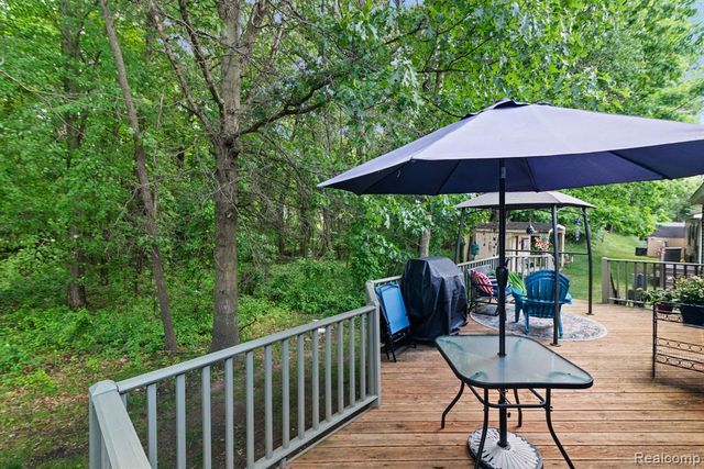 327 Basket Branch, Oxford, MI 48371