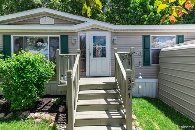327 Basket Branch, Oxford, MI 48371