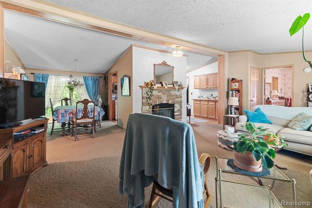 327 Basket Branch, Oxford, MI 48371