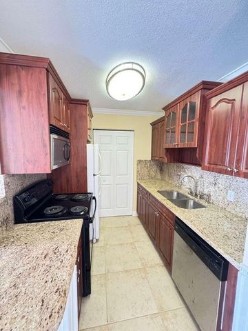 455 ALT 19 S 12, Palm Harbor, FL 34683
