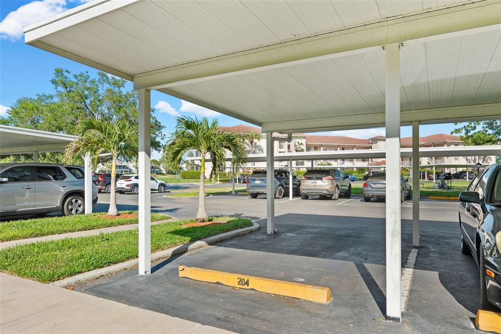 Image 18 of property listing at 6503 STONE RIVER ROAD 204, Bradenton, FL 34203