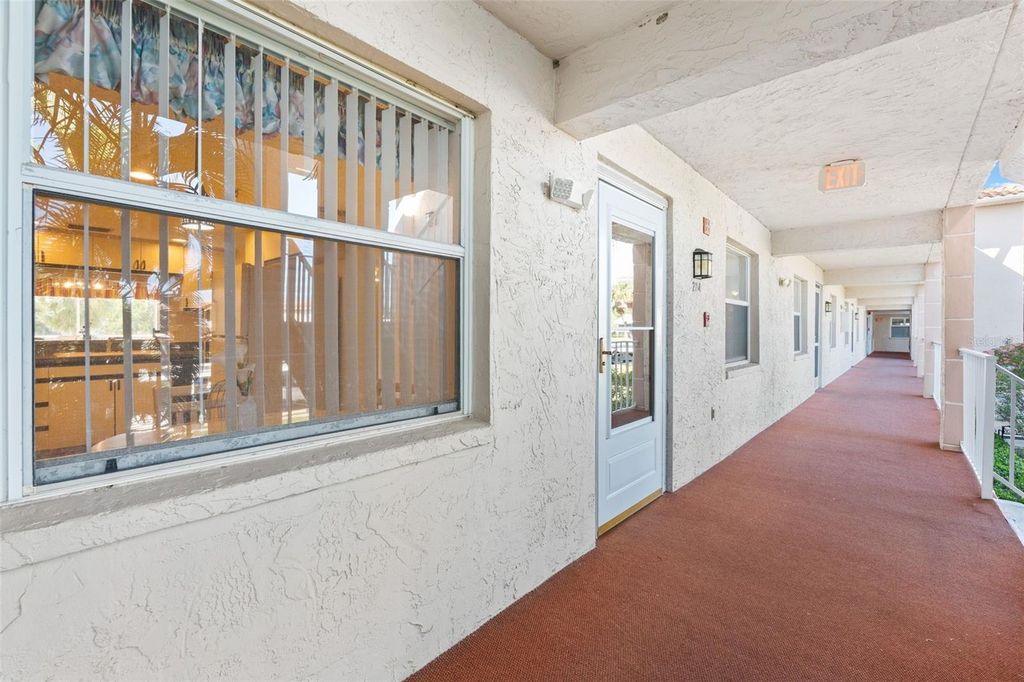 Image 19 of property listing at 6503 STONE RIVER ROAD 204, Bradenton, FL 34203