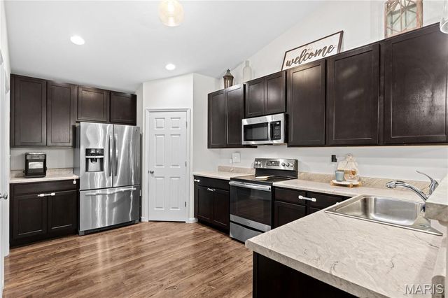 749 Winding Bluffs Drive, Fenton, MO 63026