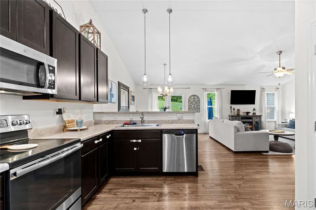 749 Winding Bluffs Drive, Fenton, MO 63026