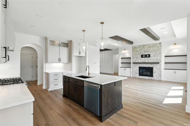 1353 Cascata Trail, Huntertown, IN 46748