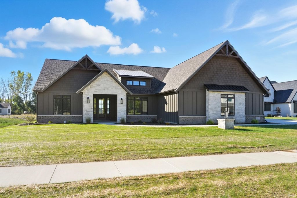 1353 Cascata Trail, Huntertown, IN 46748