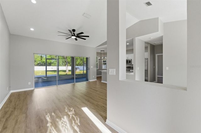 11070 LABRADOR DUCK ROAD, Weeki Wachee, FL 34614