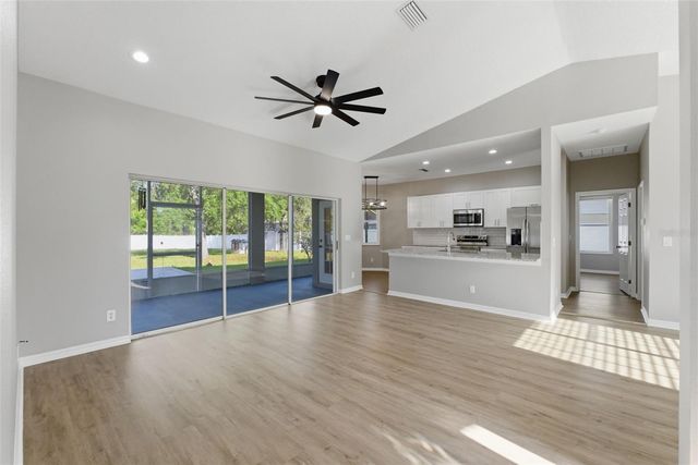 11070 LABRADOR DUCK ROAD, Weeki Wachee, FL 34614
