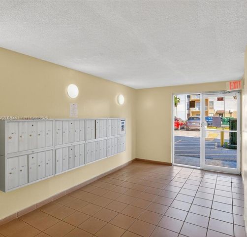 4841 NW 7th St 203-4, Miami, FL 33126