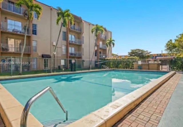 4841 NW 7th St 203-4, Miami, FL 33126