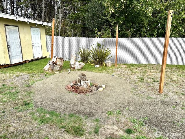 1215 199th Place, Long Beach, WA 98631