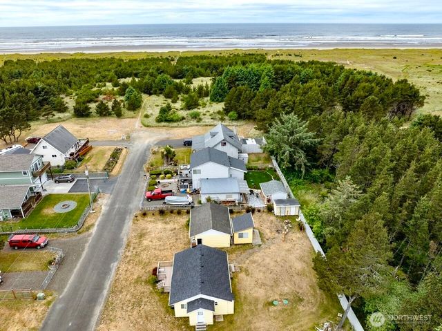 1215 199th Place, Long Beach, WA 98631