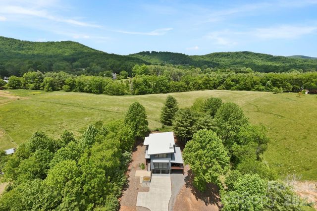 22 Lara Drive, Mills River, NC 28759