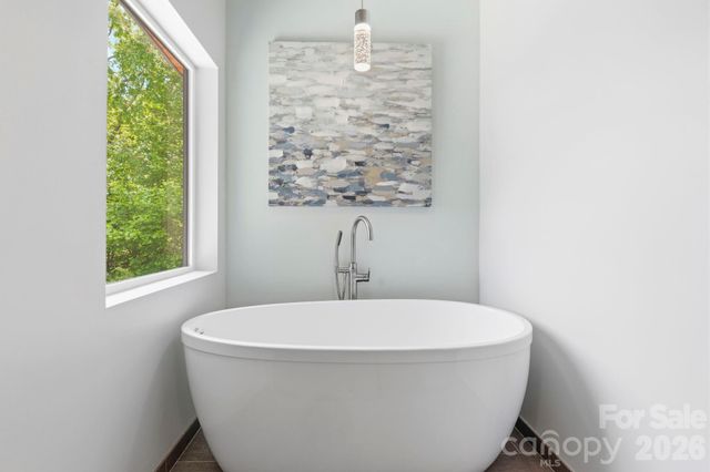 22 Lara Drive, Mills River, NC 28759