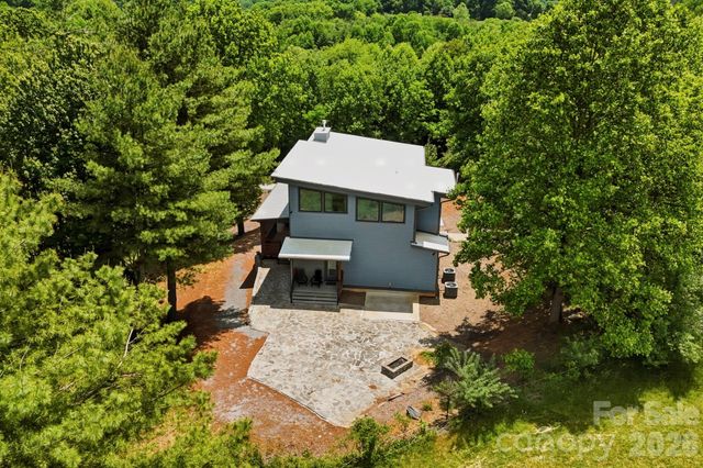 22 Lara Drive, Mills River, NC 28759