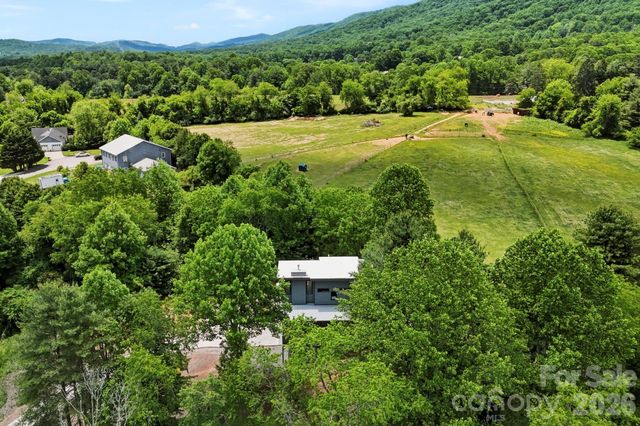 22 Lara Drive, Mills River, NC 28759